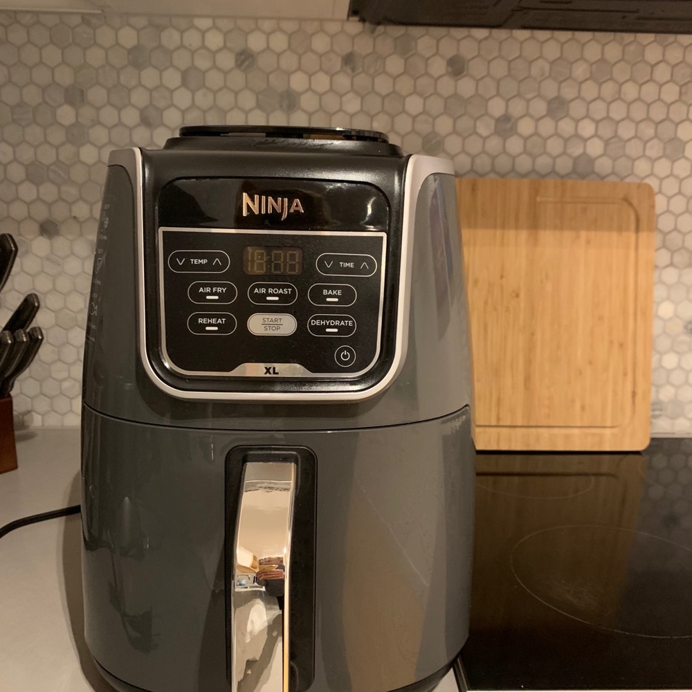 Air fryer - used once, like brand new